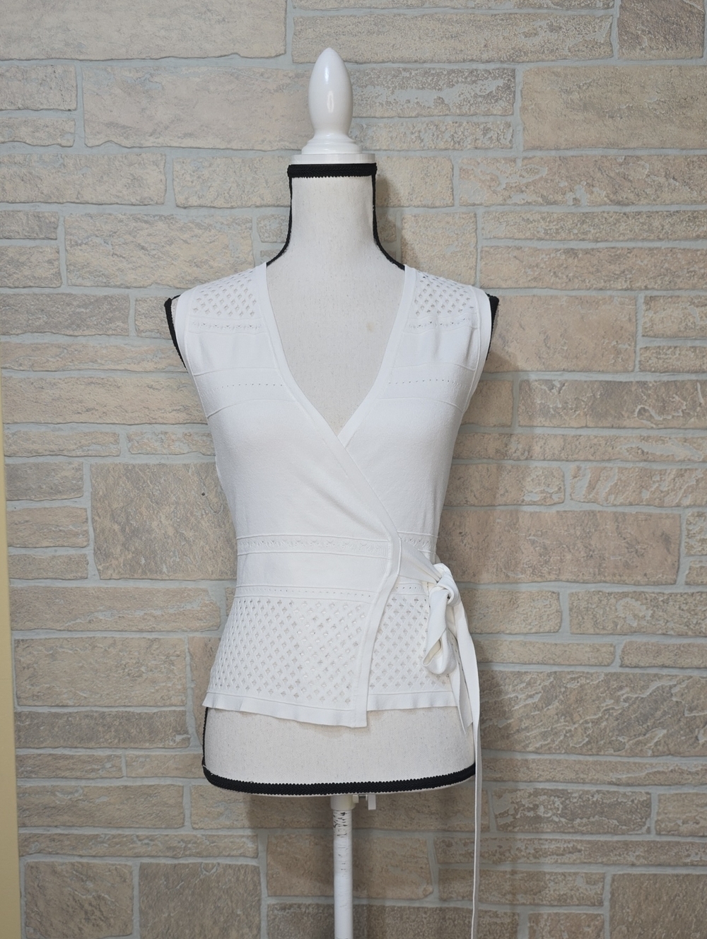 DIANE VON FURSTENBERG WRAP LATTICE TOP WHITE SIZE XS
